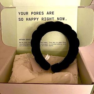 Versed Tik Tok Viral Headband.  Brand new in never opened Versed Box!